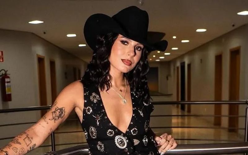 Ana Castela soma dezenas de milhões de seguidores nas redes sociais e mantém uma das bases de fãs mais engajadas do país/Foto: Redes Sociais