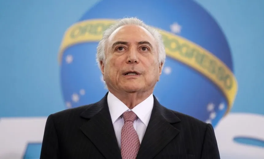 Temer se entrega à PF e diz que não há provas contra ele; “injustiça”