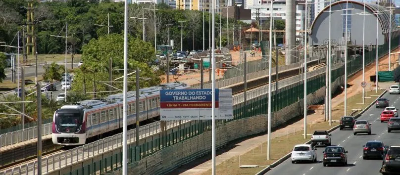 LINHA 2: Em viagem teste, metrô chega à Estação Pituaçu;  Cerca de 87% das obras estão concluídas
