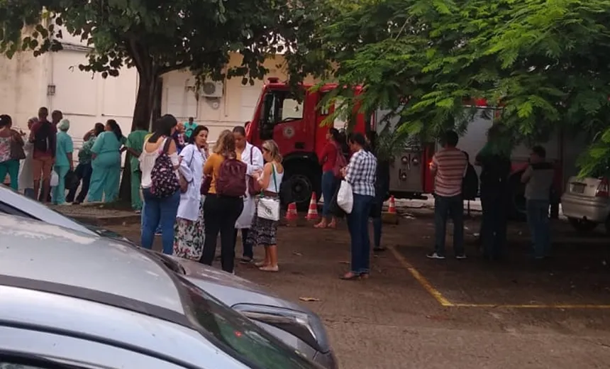 Incêndio atinge sexto andar do Hospital das Clínicas; Corpo de Bombeiros está no local  