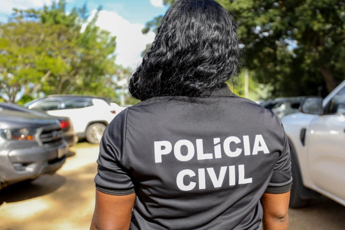Investigado pela Pol&iacute;cia Civil, o idoso de 82 anos foi preso por estuprar a enteada de nove anos em 2021, enquanto morava com a v&iacute;tima e a m&atilde;e dela, em Biritinga. Foto: Ascom/PCBA