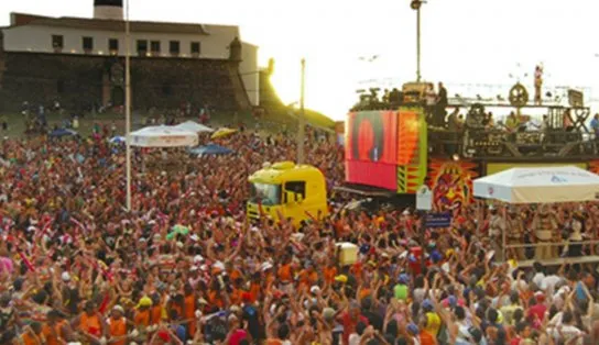 Bruno Reis quer evento teste para "bater martelo" sobre realização de Réveillon e Carnaval em 2022; "portas de hospitais vazias"