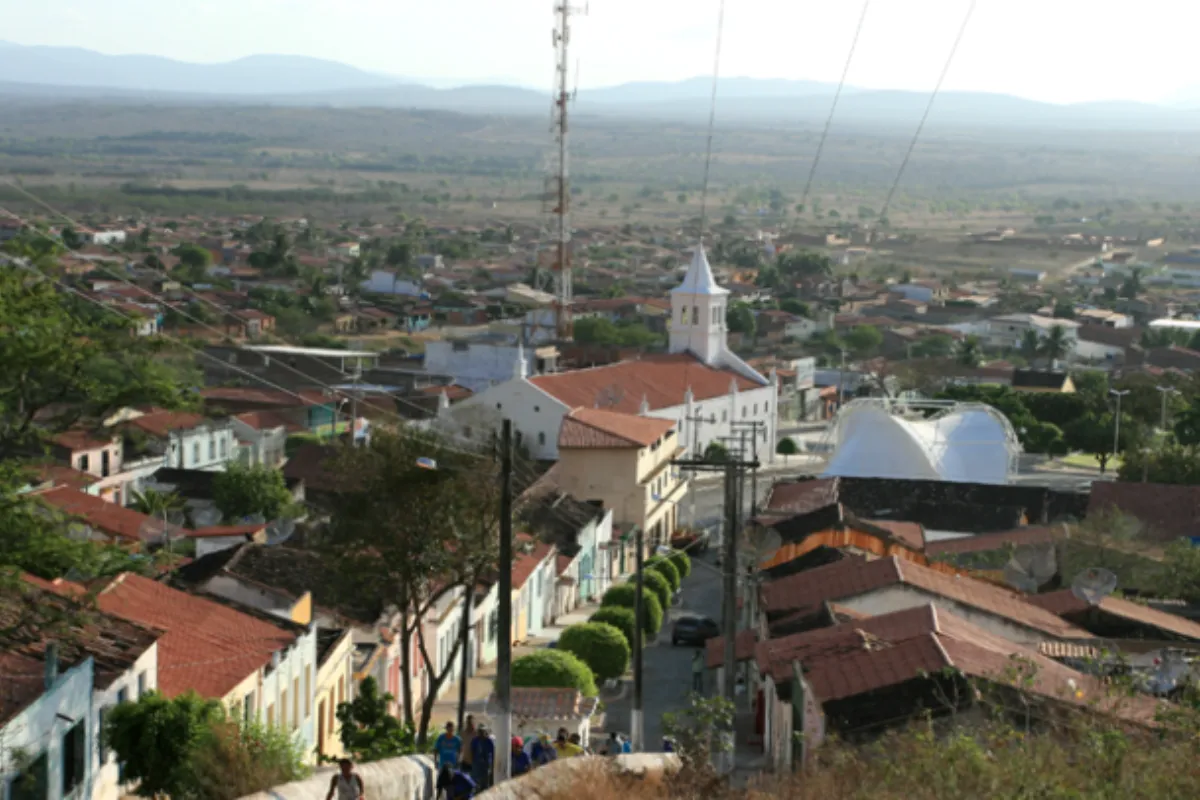 Ex-vereador é encontrado morto; símbolo de facção foram deixados no local