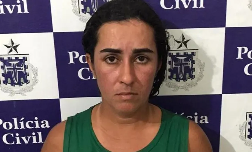Mulher é presa após jogar água fervendo na filha de 16 anos em Conceição do Jacuípe