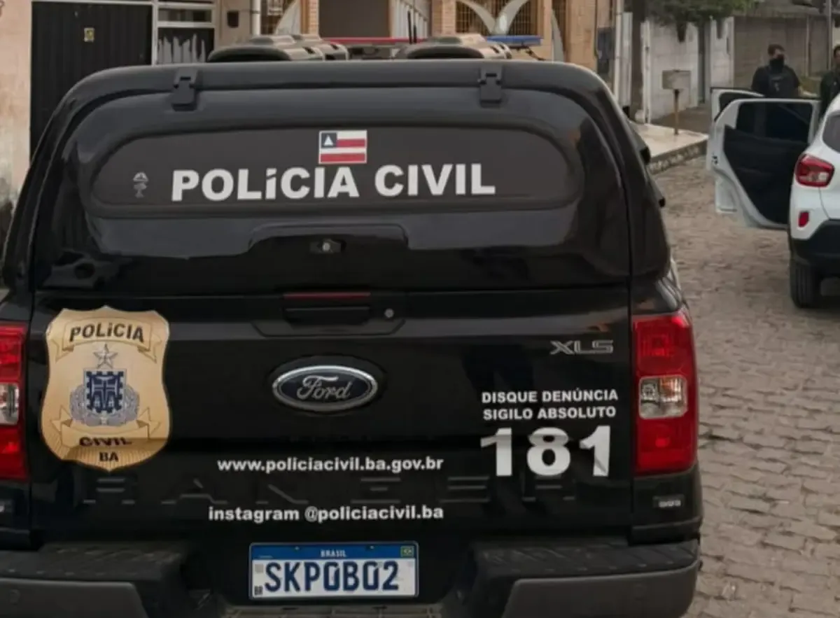 Corpo com marcas de tiros e queimaduras é encontrado em Feira de Santana