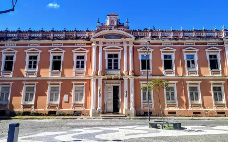 A Ufba tem uma trajetória que começou muito antes de sua criação oficial. Em 1808, foi criada em Salvador a Escola de Cirurgia da Bahia, considerada o primeiro curso universitário do Brasil/Foto: Reprodução