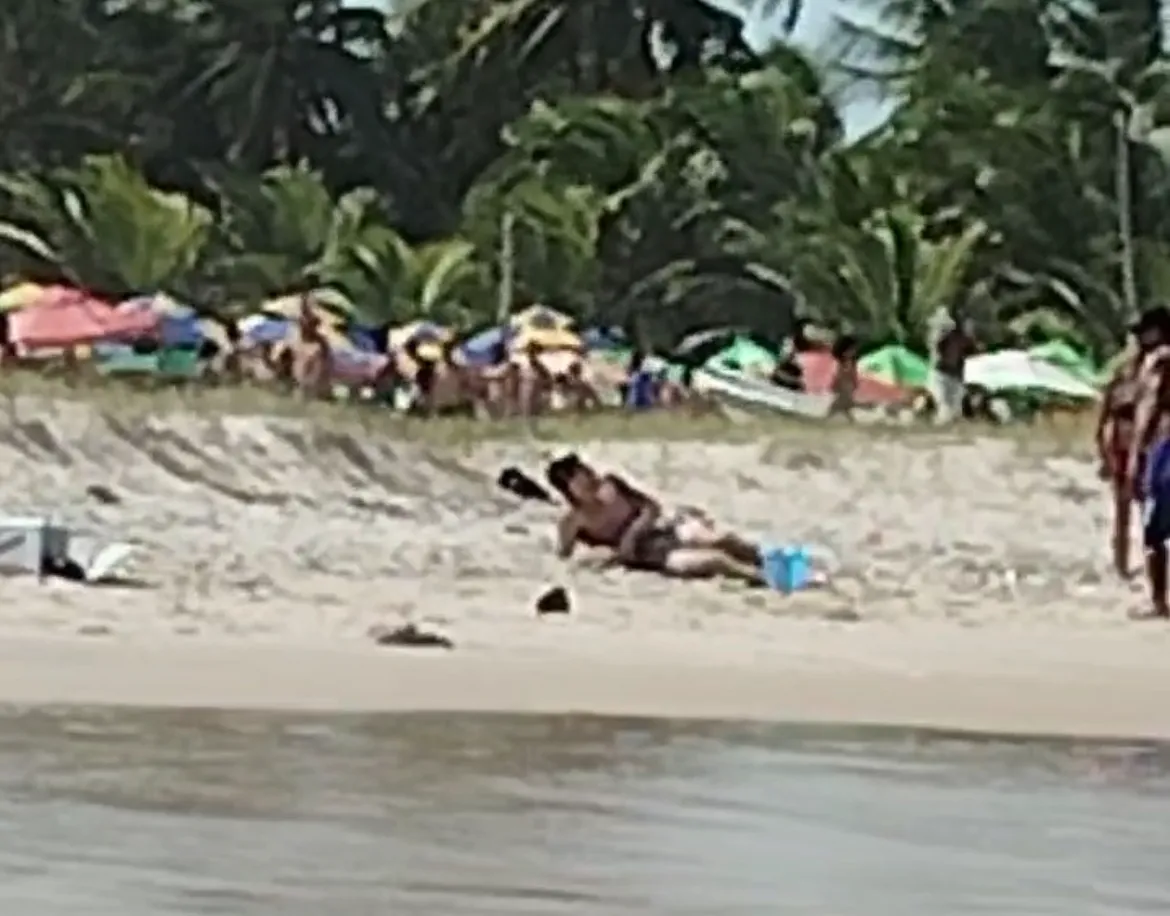 Homem é baleado durante troca de tiros na Praia de Guaibim