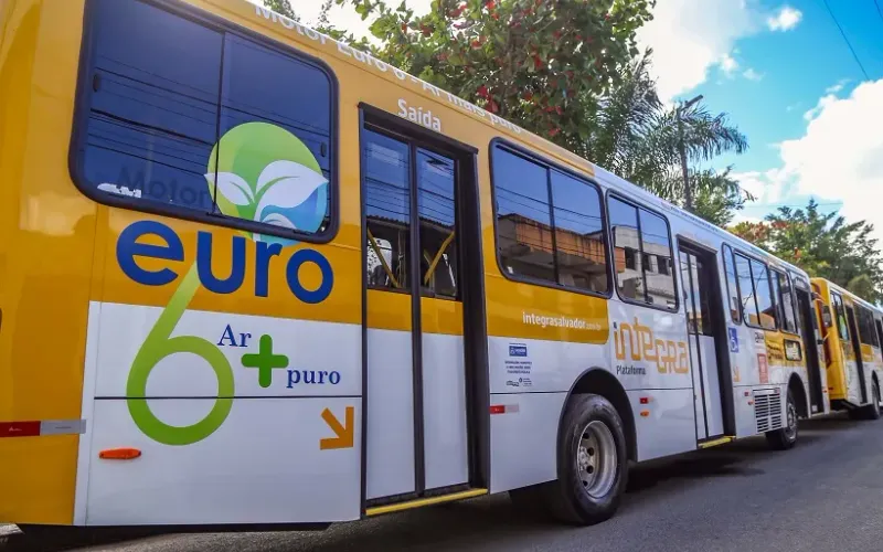 A renovação da frota pode contribuir para uma melhor integração entre ônibus, metrô e transporte complementar, reduzindo o tempo de deslocamento na capital baiana/Foto: Bruno Concha/Secom