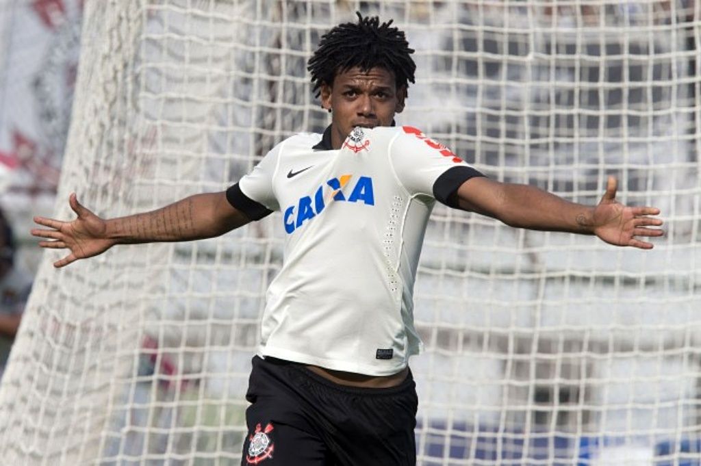 Romarinho é um pedido do atual treinador do Vitória, Fábio Carille, e deve assinar contrato nos próximos dias. Foto: Ricardo Da Silva/Corinthians