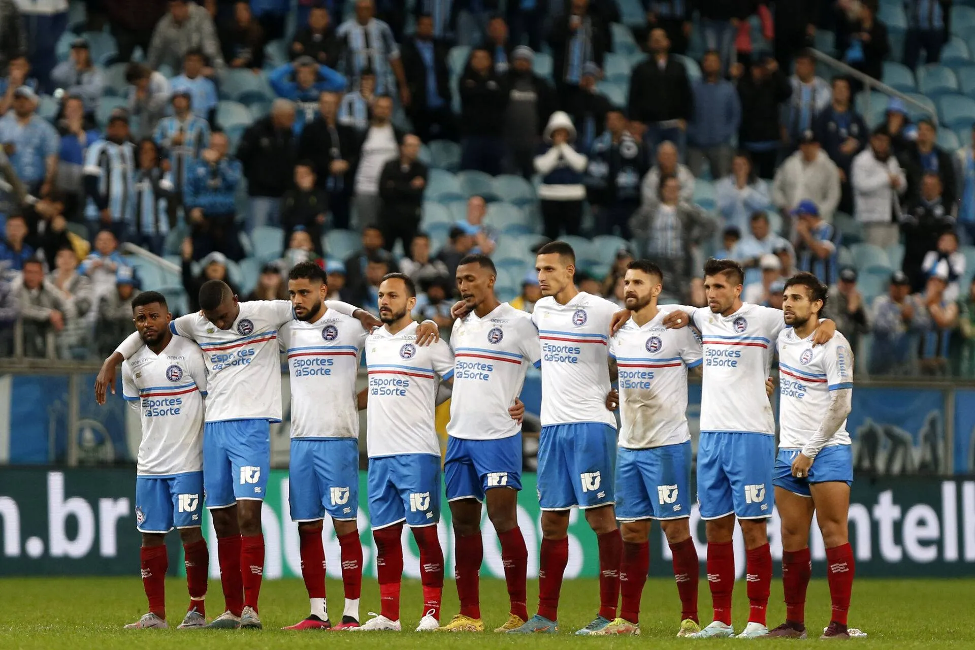 Em jogo emocionante, Bahia perde nos penaltis para o Grêmio e está eliminado da Copa do Brasil