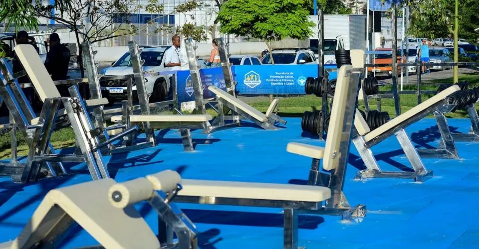 Academia pública de crossfit é inaugurada no bairro do Imbuí