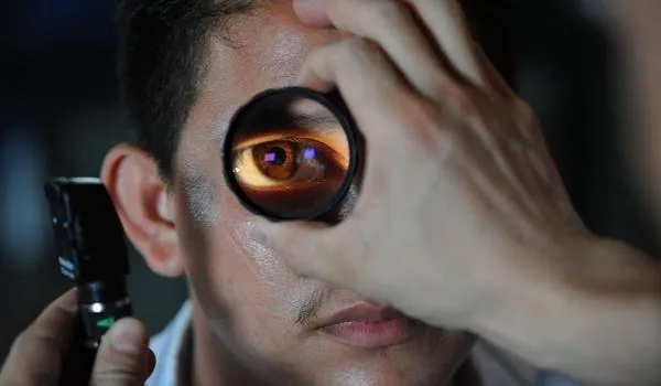 Estudo revela que coronavírus pode causar lesões na retina de pacientes; veja vídeo