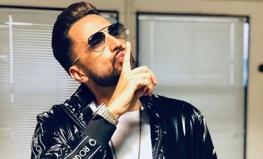Latino acusa ex de “viverem de pensão”: “elas acham que fiz filho sozinho”