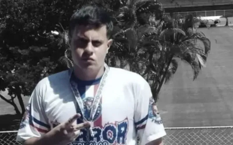 Jos&eacute; Alexandre, conhecido como Nakombi, era integrante da torcida organizada Bamor. Ele chegou a ser socorrido ap&oacute;s as agress&otilde;es, mas n&atilde;o resistiu aos ferimento/Foto: Redes Sociais&nbsp;