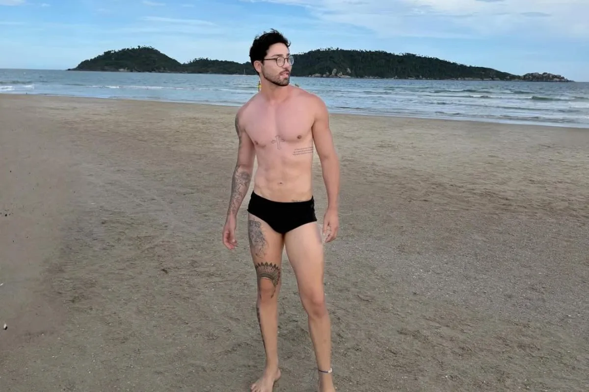 Rico Melquíades planeja cirurgia para diminuir altura e rebate críticas