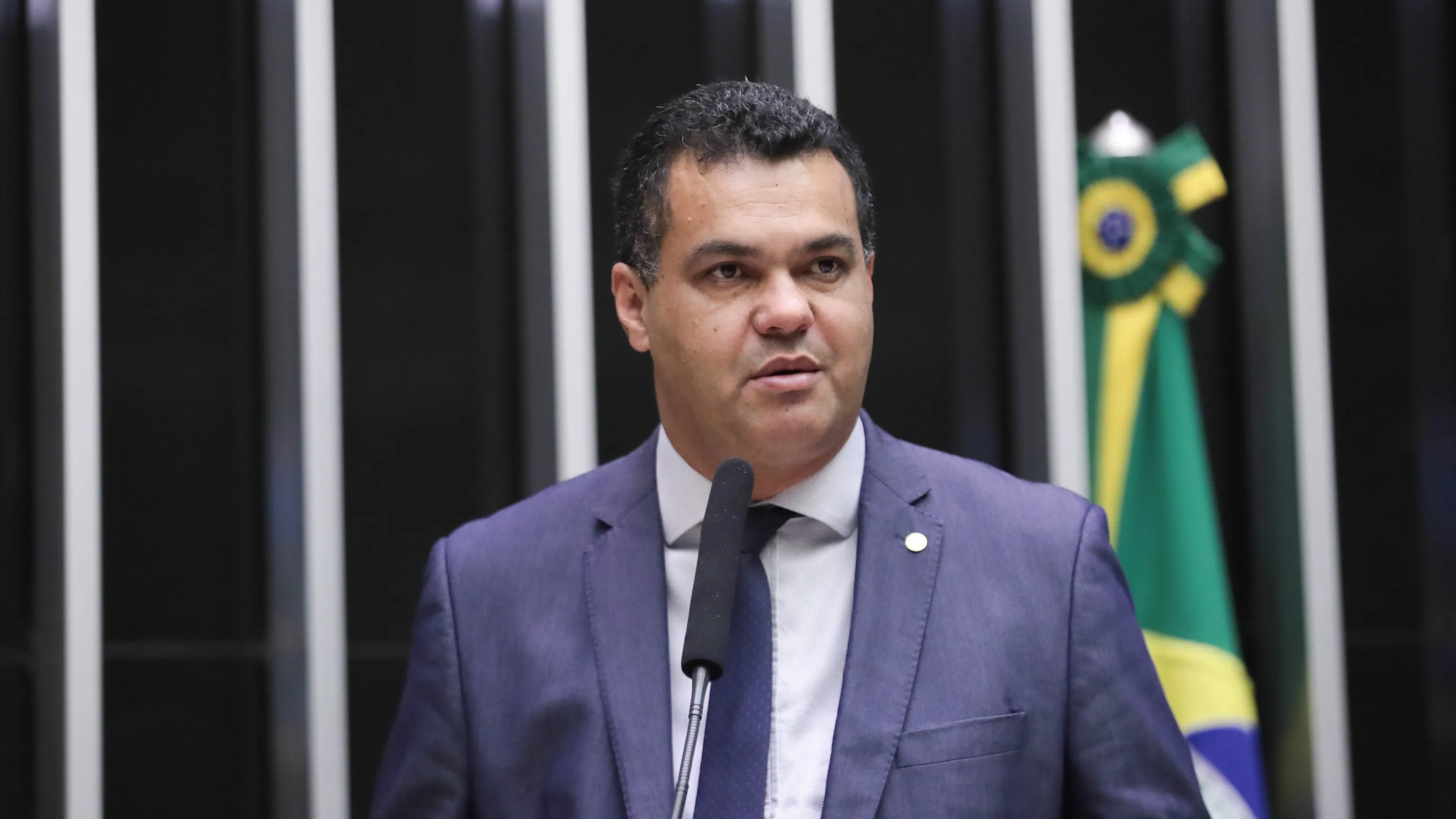 Operador de deputado Dal Barreto passa a usar tornozeleira eletrônica