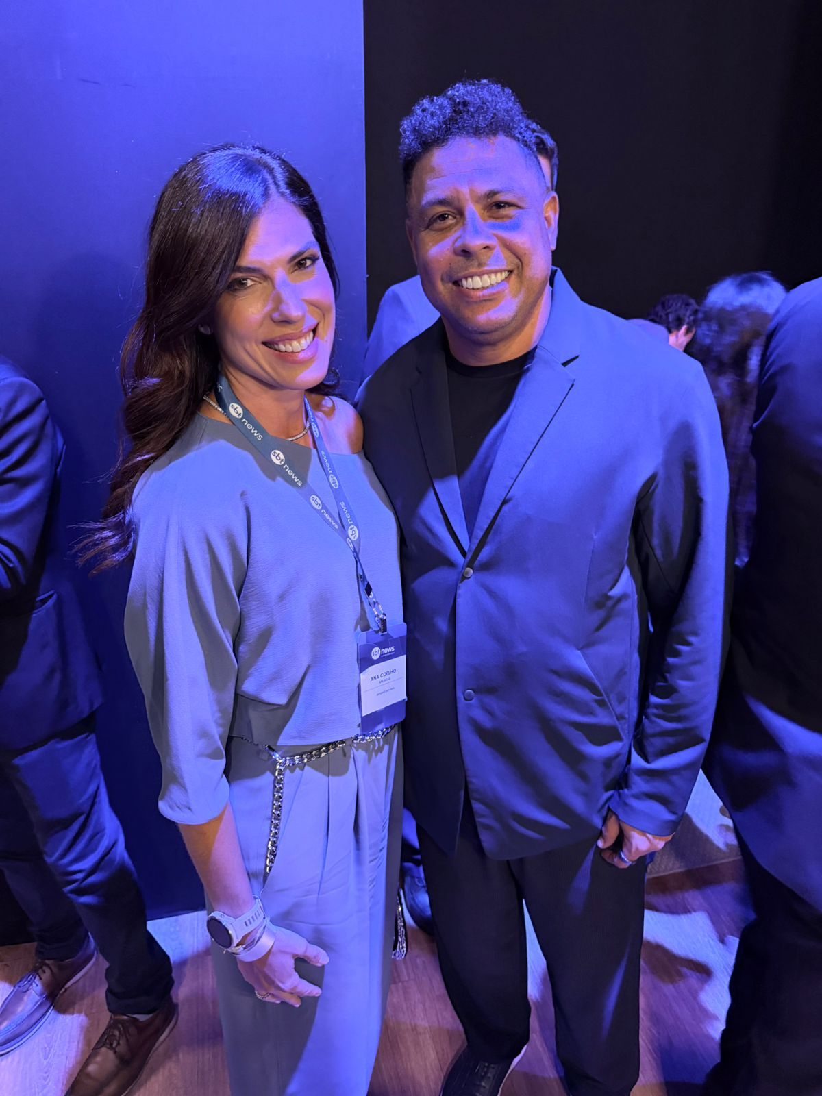 CEO do Grupo Aratu, Ana Coelho com o ex-jogador Ronaldo