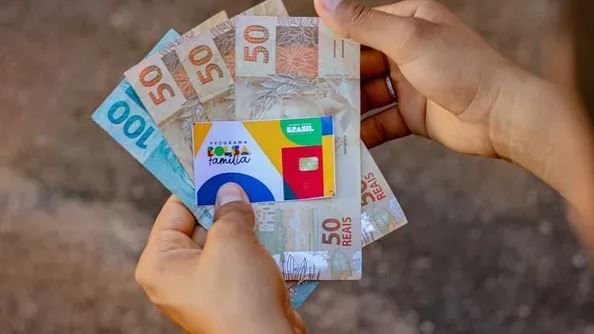 Bolsa Família começa a ser pago no dia 16 de junho. Jeane Oliveira | FDR