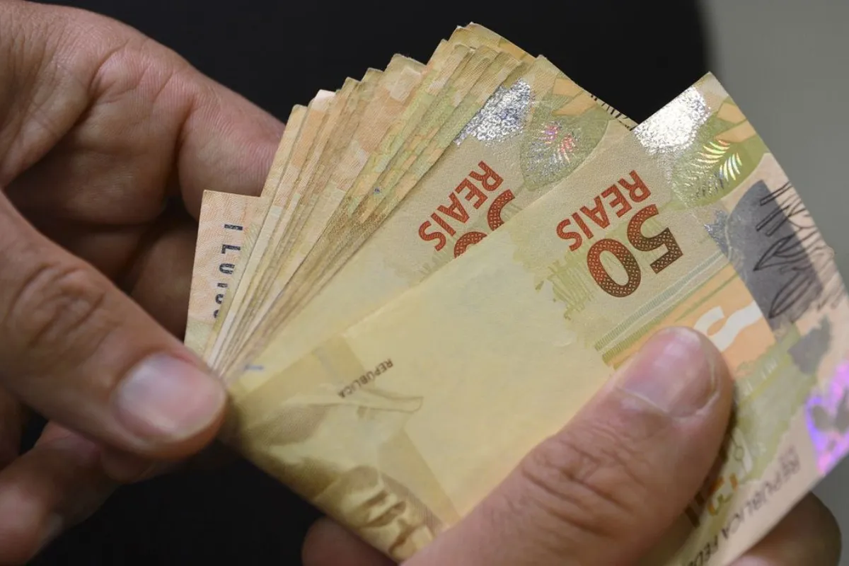 Vai aumentar! Confira o reajuste do Governo para o valor do salário mínimo 2027