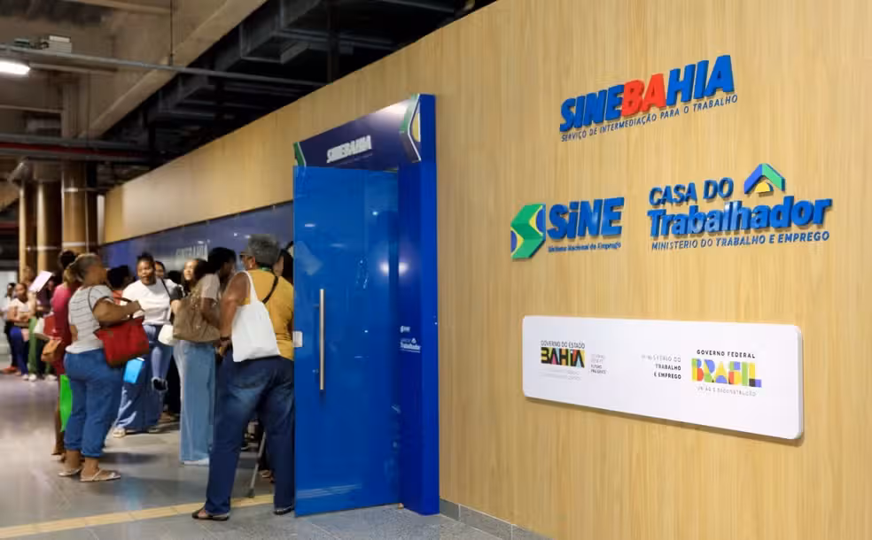 Foto Da Fachada De Um Posto Do Sine Bahia Em Salvador, Destacando a Entrada Do Local E a Placa De Identifica&ccedil;&atilde;o Da Rede   Credito Thuane Maria Govba