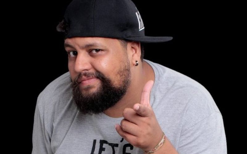 Matheus Buente &eacute; professor de hist&oacute;ria, roteirista e comediante baiano. Ganhou notoriedade nacional ao unir educa&ccedil;&atilde;o e humor no stand-up. Foto: Redes Sociais/Divulga&ccedil;&atilde;o