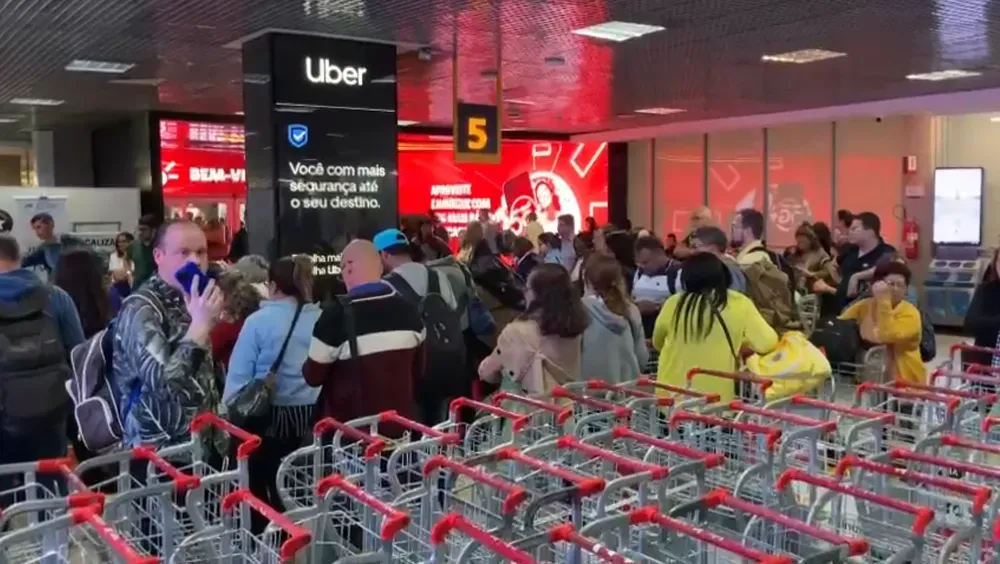 Alarme falso fecha Aeroporto de Congonhas e atrasa pousos e decolagens