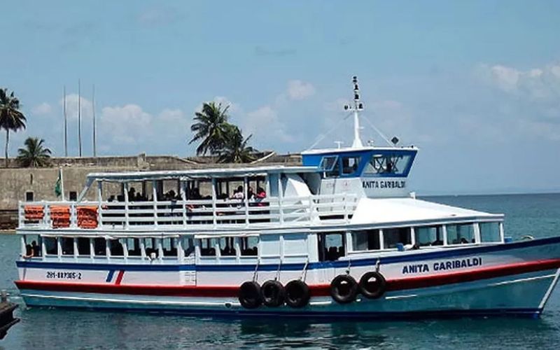Travessia Salvador–Mar Grande conecta diariamente Salvador à Ilha de Itaparica, sendo uma das principais alternativas de transporte para moradores, trabalhadores e turistas da região/Foto: Astramab