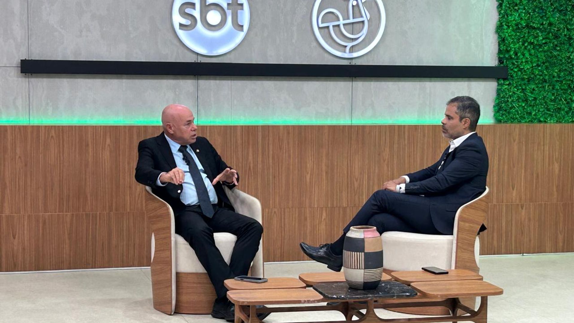 Wanger Rocha em entrevista ao programa Linha de Frente | Foto: Aratu On