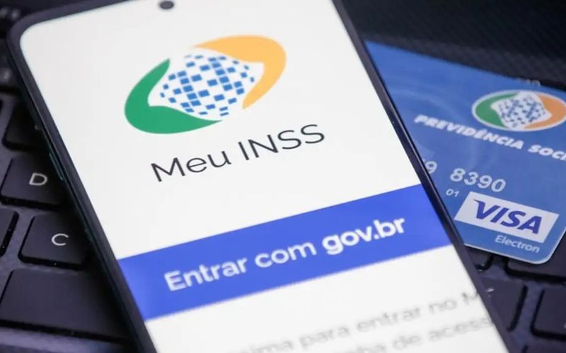 Contribuintes que identificarem diverg&ecirc;ncias em informa&ccedil;&otilde;es do INSS podem consultar o extrato de rendimentos diretamente pelo aplicativo ou site Meu INSS antes de realizar a declara&ccedil;&atilde;o do Imposto de Renda/Foto: Reprodu&ccedil;&atilde;o