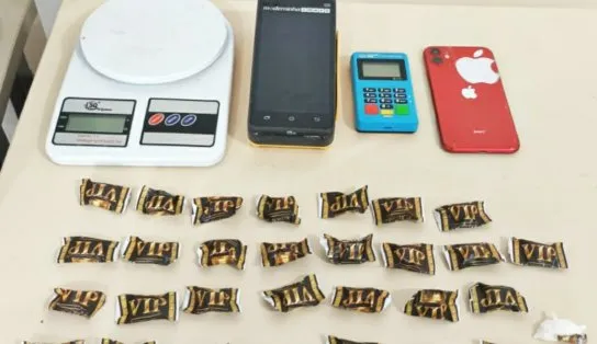 Homem é preso com cocaína e duas máquinas de cartão de crédito em Vitória da conquista