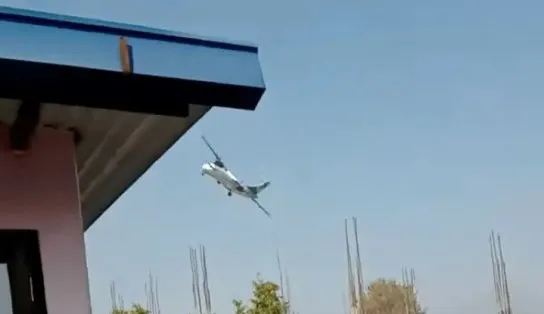 Cerca de 70 morrem após queda de avião no Nepal; vídeo registra momento anterior à queda