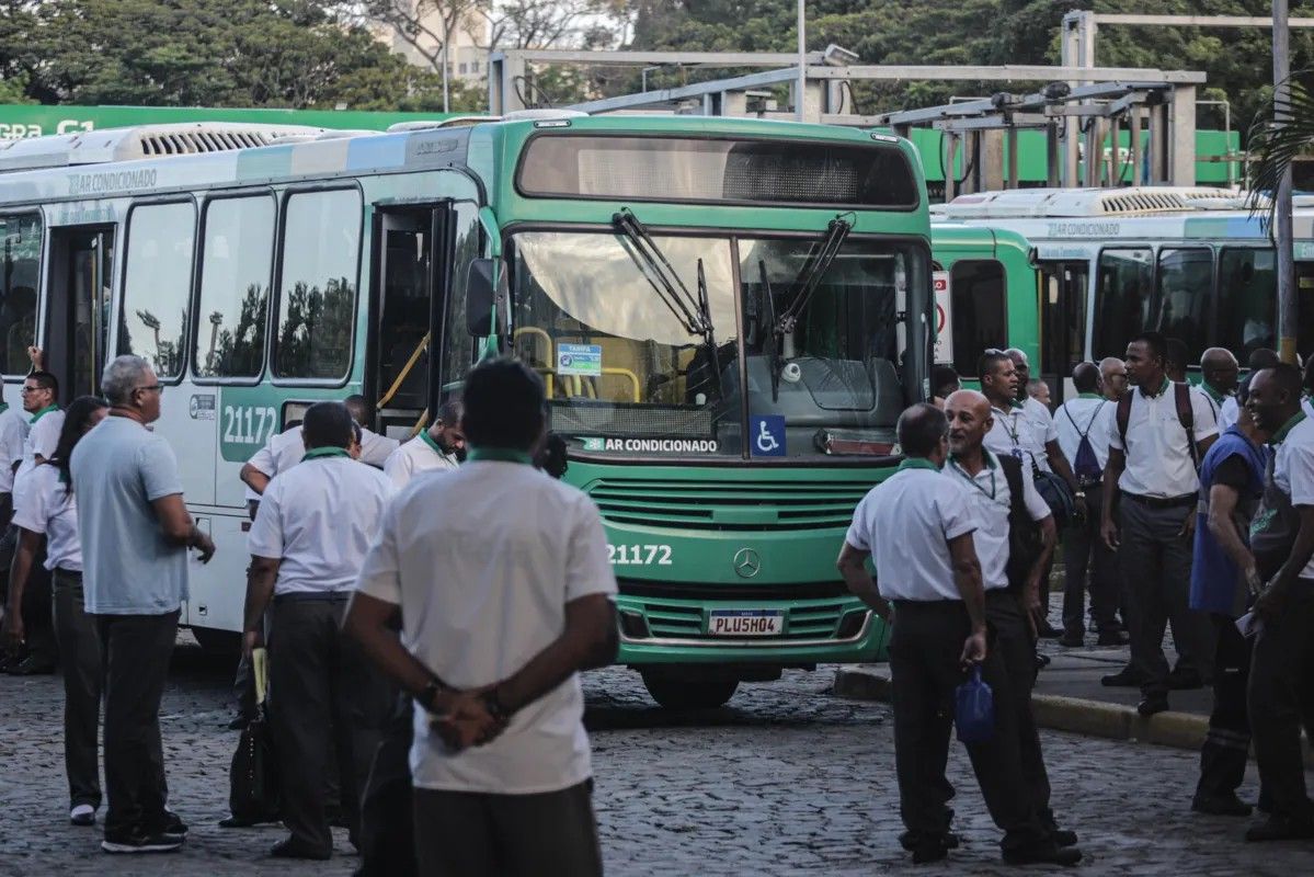 Rodoviários de Salvador realizam assembleia nesta quinta-feira (15) para discutir fim do dinheiro nos ônibus