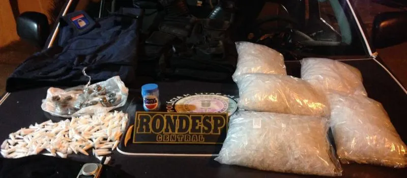 ENFRAQUECENDO A “BOCA”: PM localiza casa que tinha cinco mil embalagens para drogas