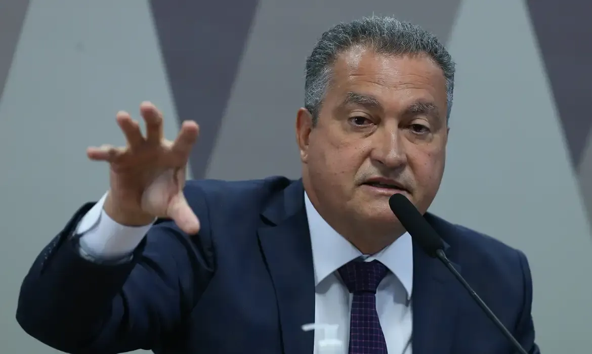 Rui Costa critica Tarcísio e reforça que Bolsonaro não pode ficar impune