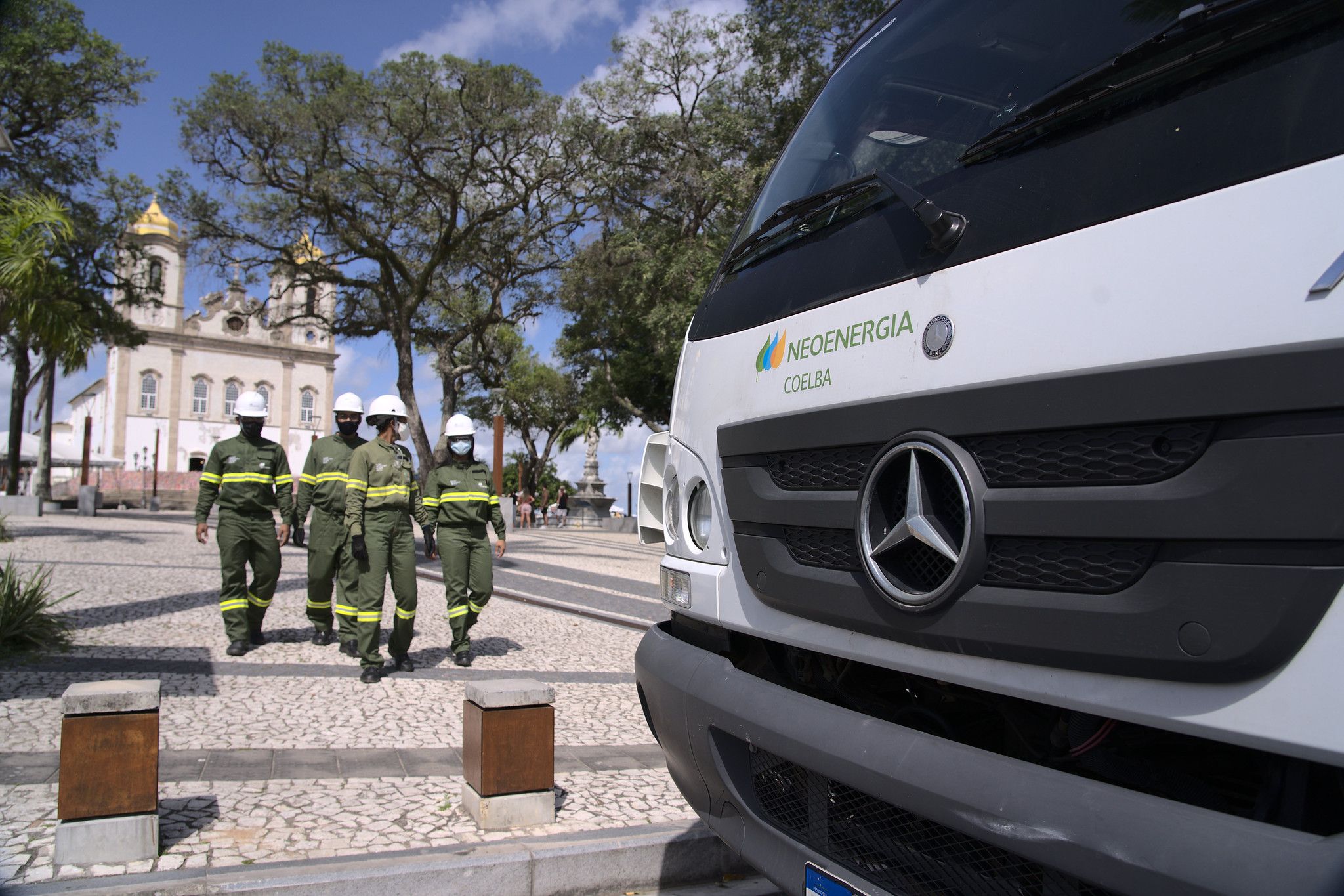Seis regi&otilde;es ser&atilde;o afetadas pela manuten&ccedil;&atilde;o da Neoenergia Coelba; veja-bairros-onde-ocorrem-cortes-de-energia. Foto: Neoenergia