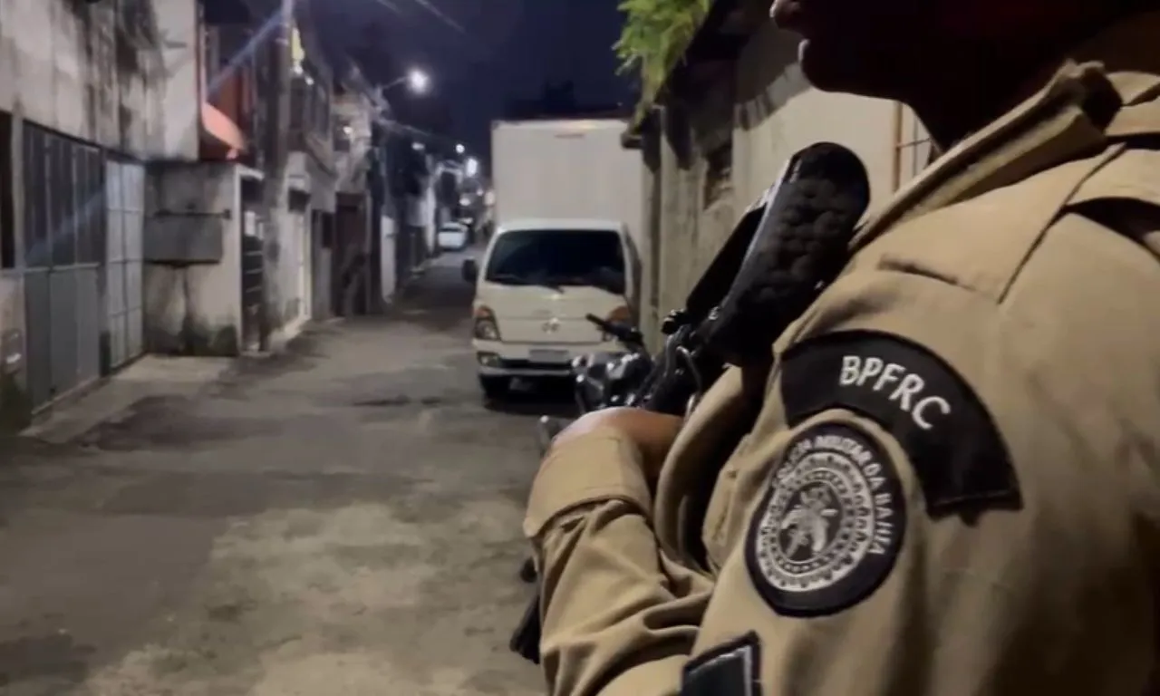 Dois homens são presos suspeitos de integrar organização criminosa em Cajazeiras
