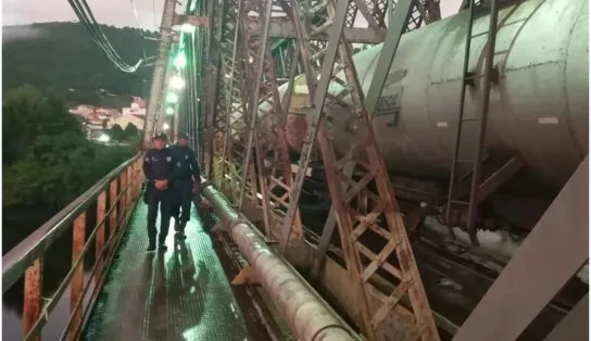 Recôncavo Baiano: ponte Dom Pedro II fica interditada após trem descarrilar  