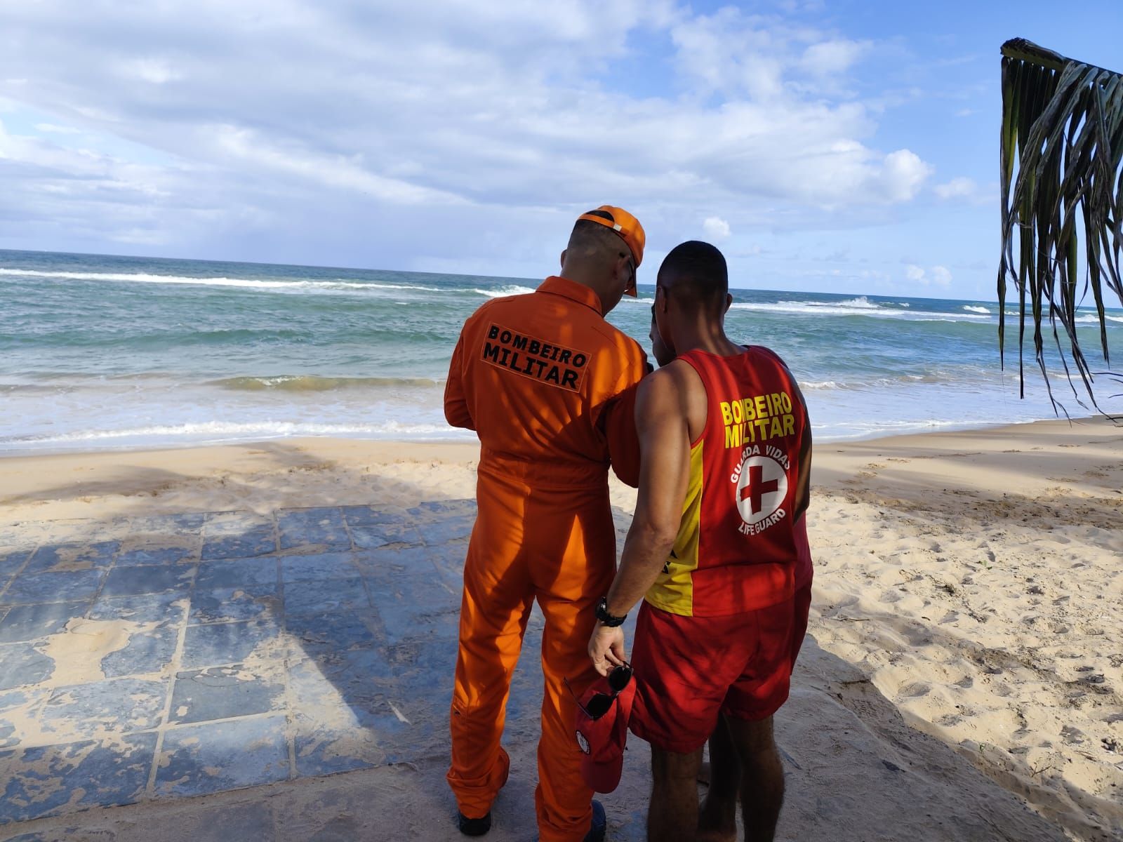 Buscas continuam na Praia de Jauá. Foto: Divulgação