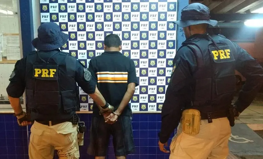 PERDEU: PRF prende em Jequié foragido da Justiça por crimes contra o meio ambiente