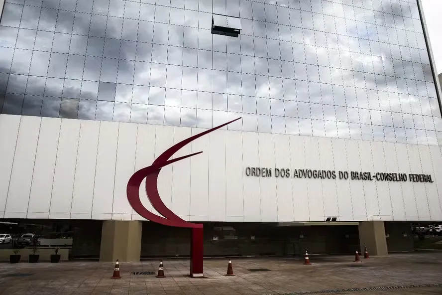 Estudantes pedem anulação de peça da OAB: 'sonho por água abaixo'