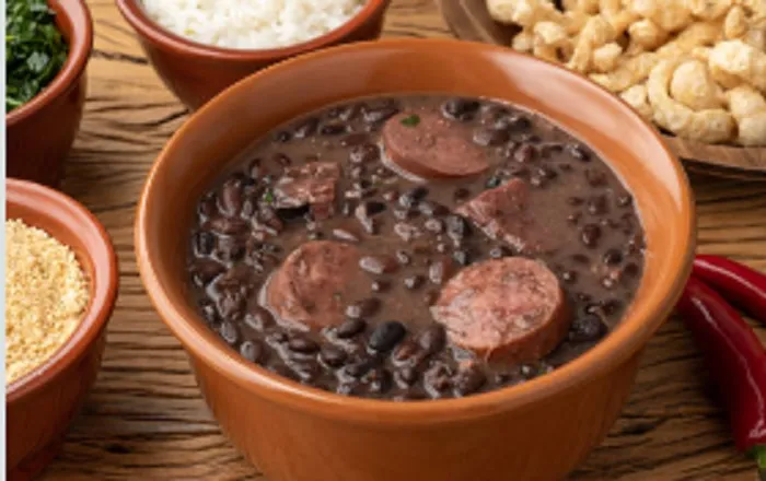 Feijoada de São Jorge: entenda a tradição do Dia do Santo Guerreiro