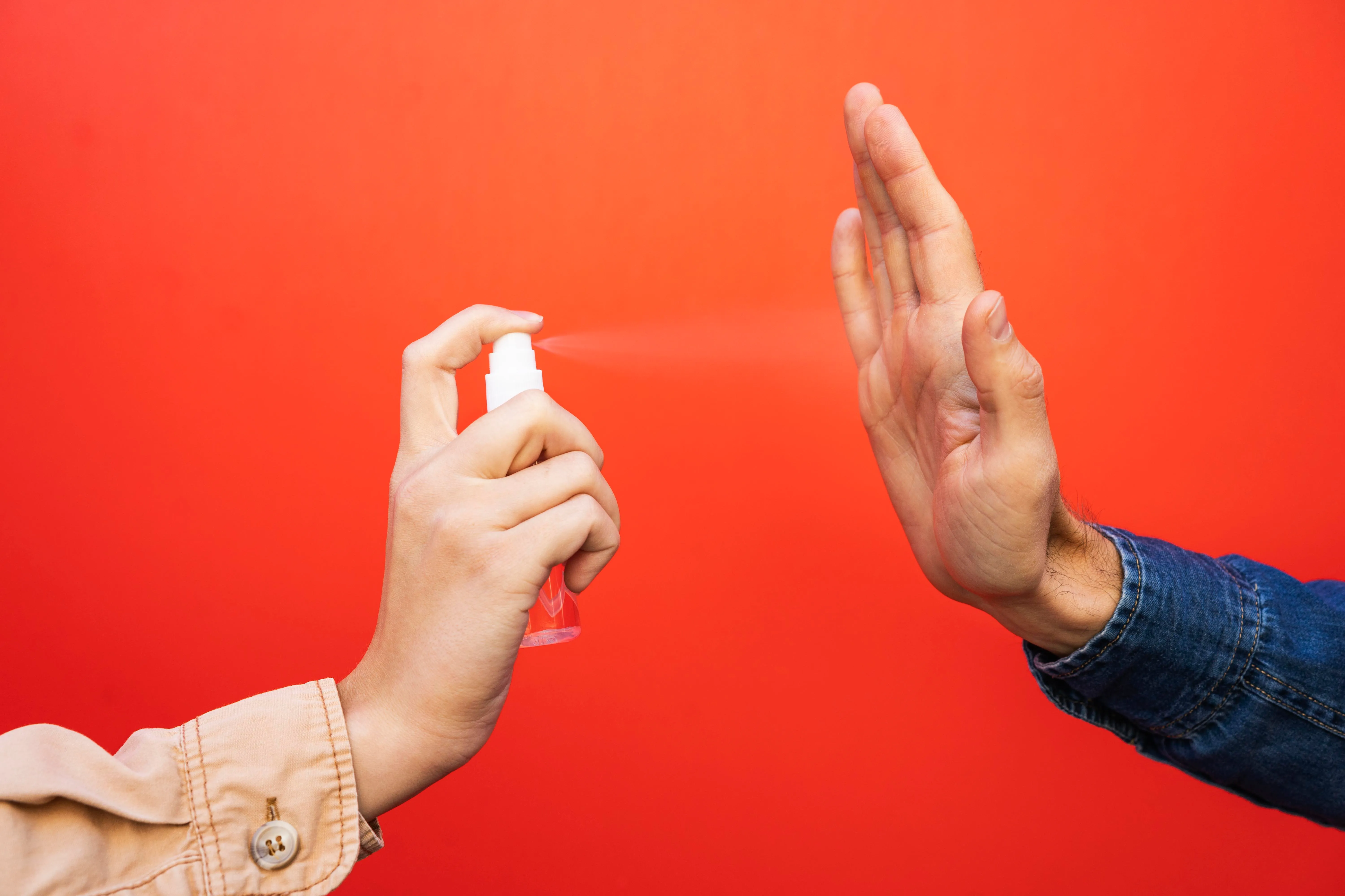 Nova lei autoriza mulheres a comprarem spray de pimenta para defesa pessoal