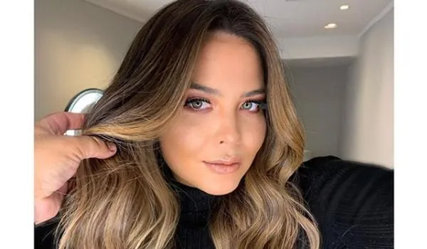 Após surgir totalmente nua, Geisy Arruda rebate crítico; "falou para usar meu cérebro ou fazer pornô" 