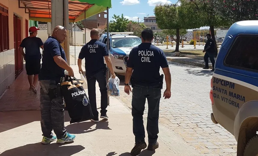 ?MÃOS DADAS?: Operação resulta na apreensão de 300 celulares e condução de 20 pessoas