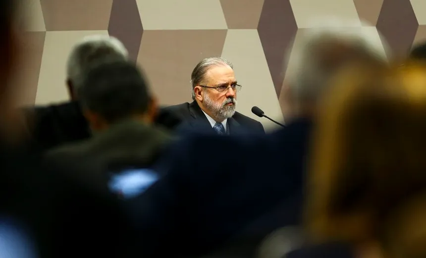 Indicação do baiano Augusto Aras à PGR é aprovada em sabatina no senado