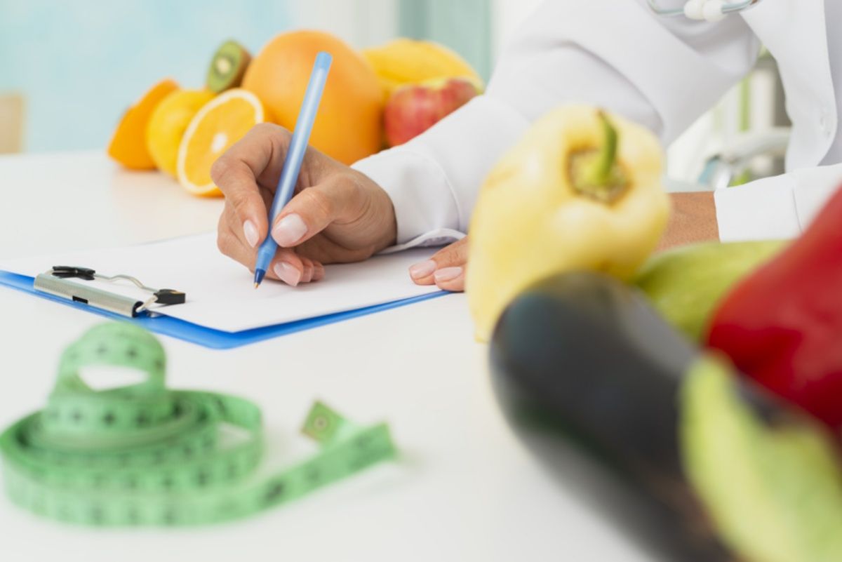 O acompanhamento nutricional é feito por alunos de Nutrição, sob supervisão de professores e profissionais. Foto: Ilustrativa/Freepik