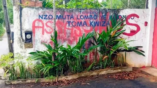 Justiça mantém prisão de mulher suspeita de racismo religioso após ataque a terreiro em Salvador 