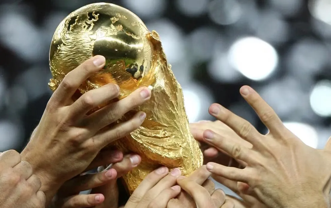 Ouro, cobiça e história: curiosidades do troféu da Copa do Mundo