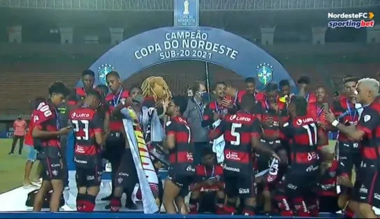 Gol no finalzinho da decisão dá ao Vitória sexto título do Nordeste sub20