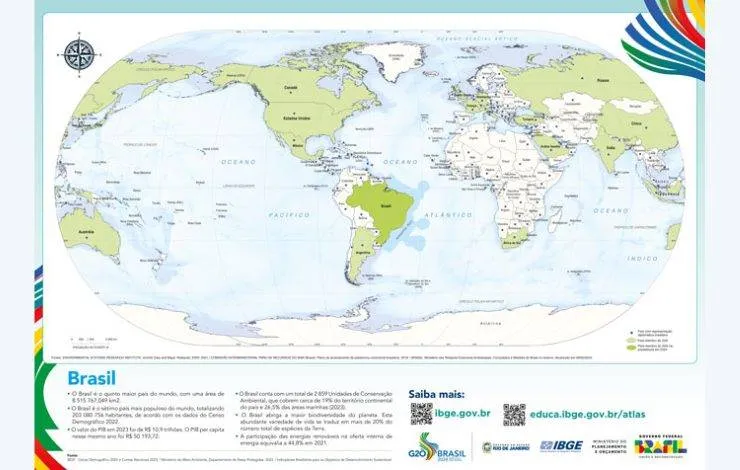 Mapa-múndi do IBGE com o Brasil no centro do mundo começa a ser vendido nesta terça (16)